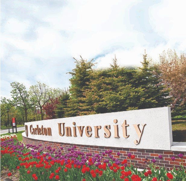 Universities in Canada offering scholarships to International Students
