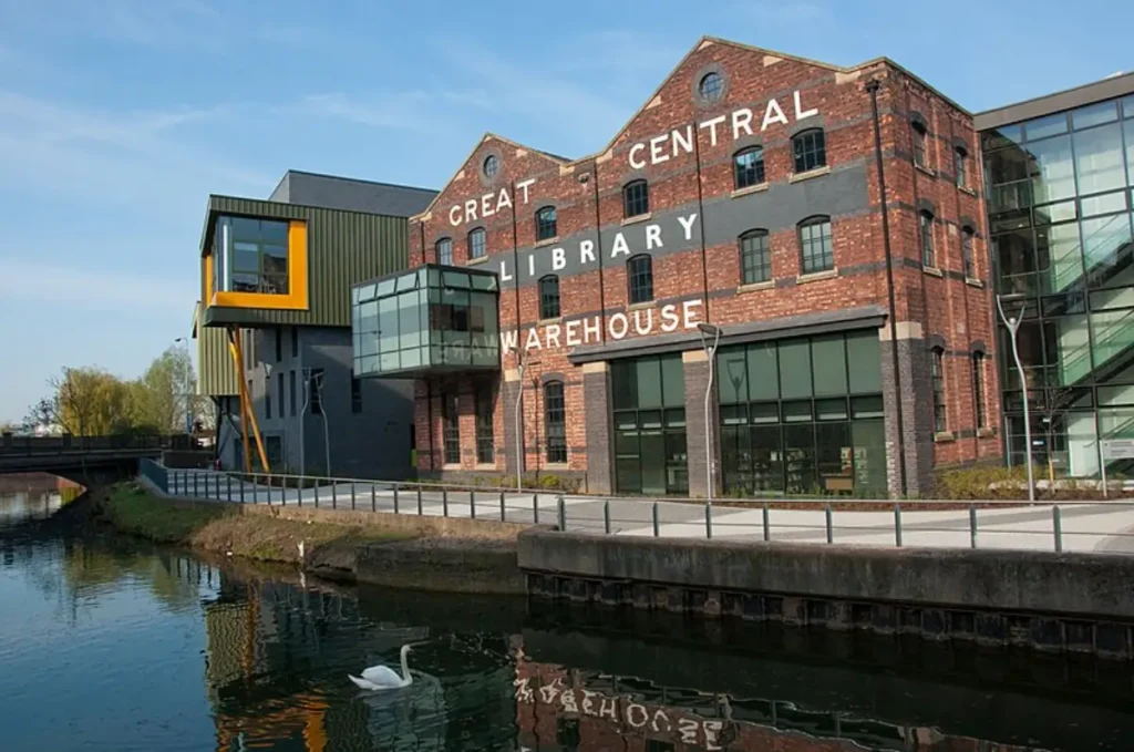 Universities That Offer Humanities and Social Sciences Scholarships in The UK